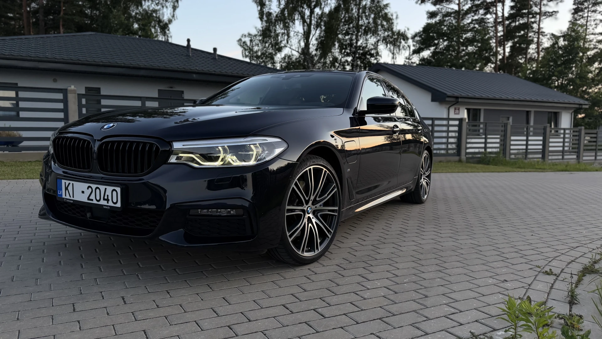 BMW 530