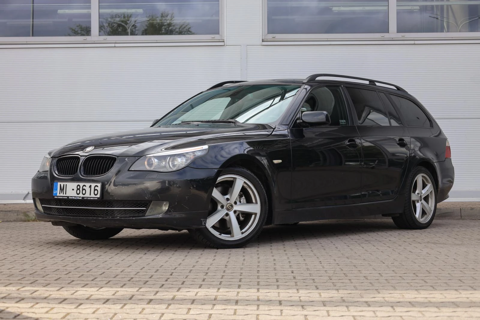BMW 525