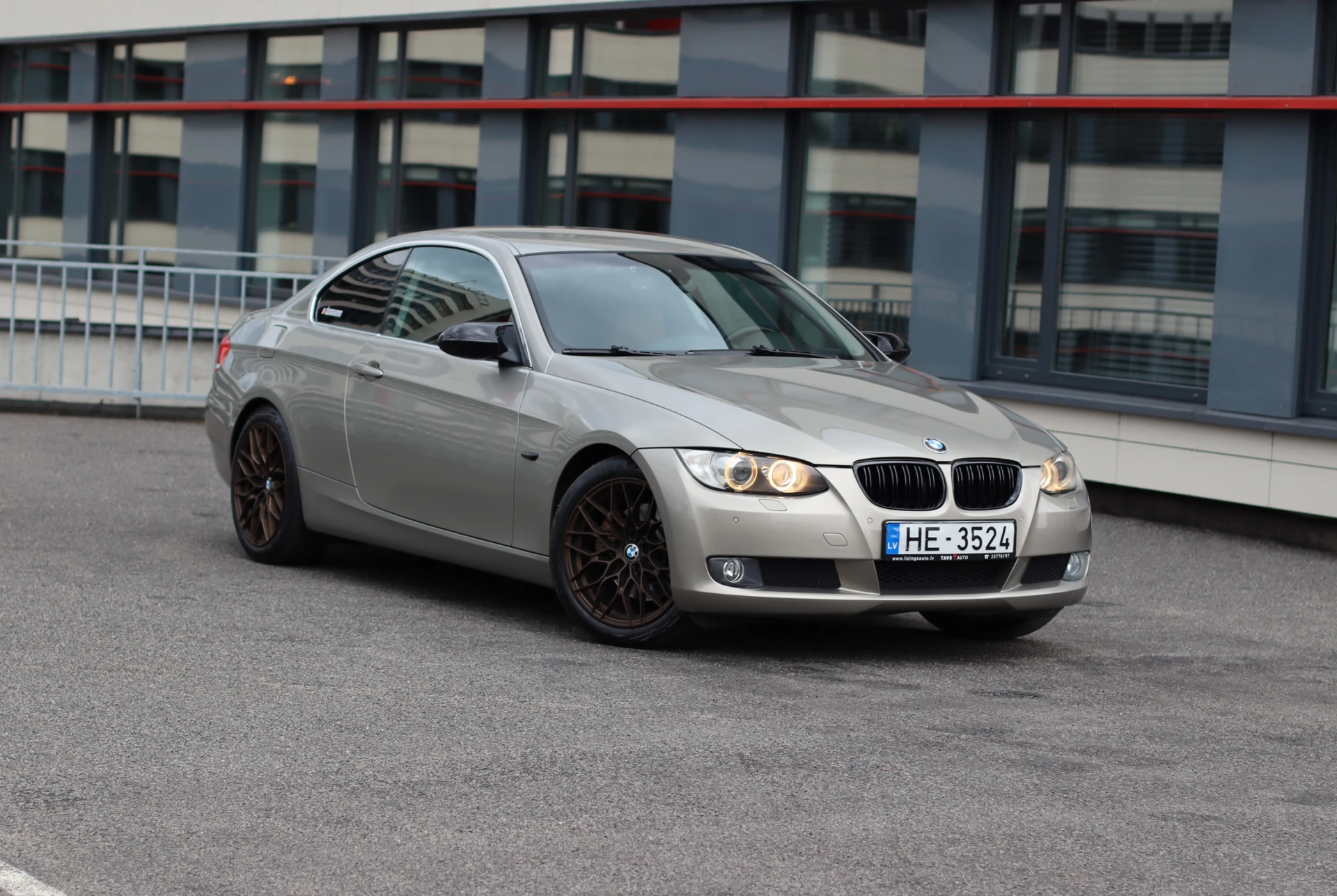 BMW 325