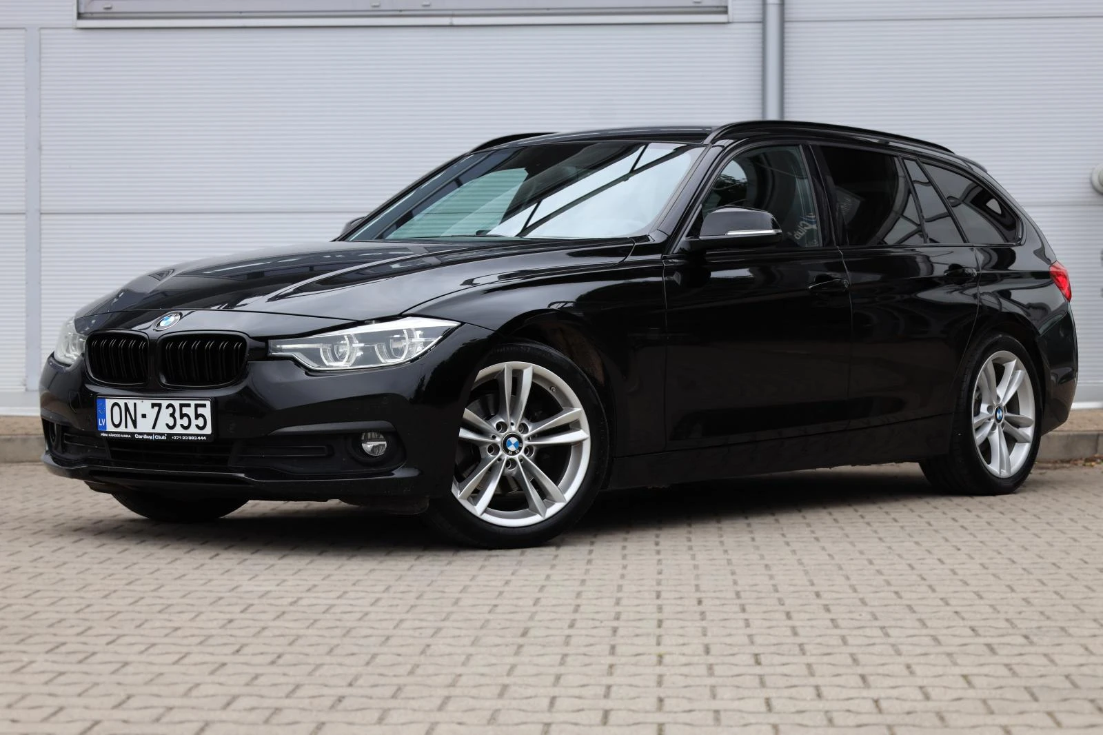 BMW 320