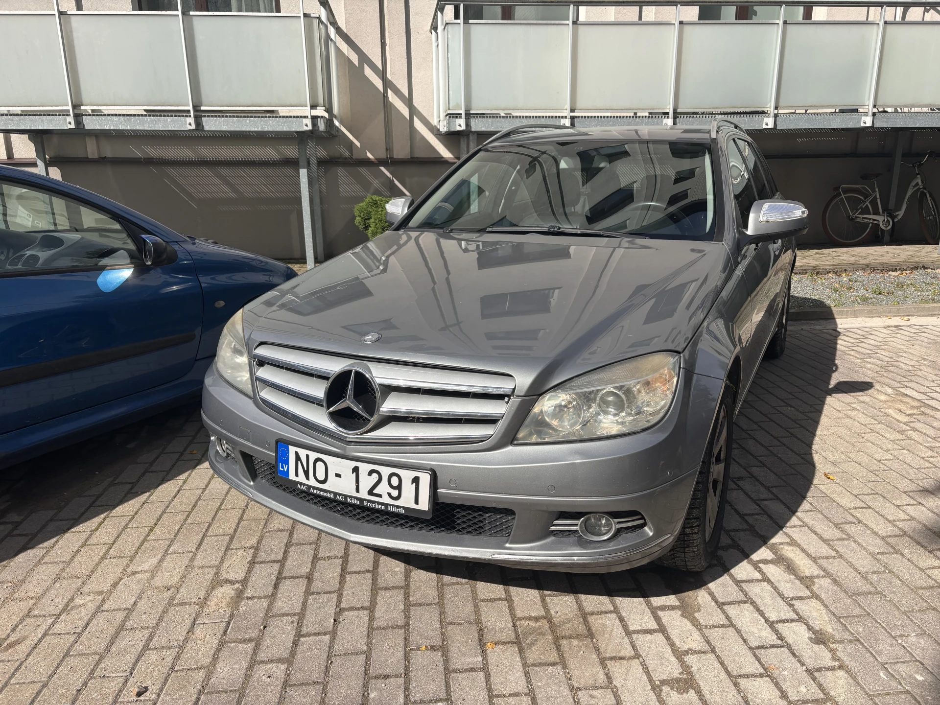 Mercedes-Benz C200