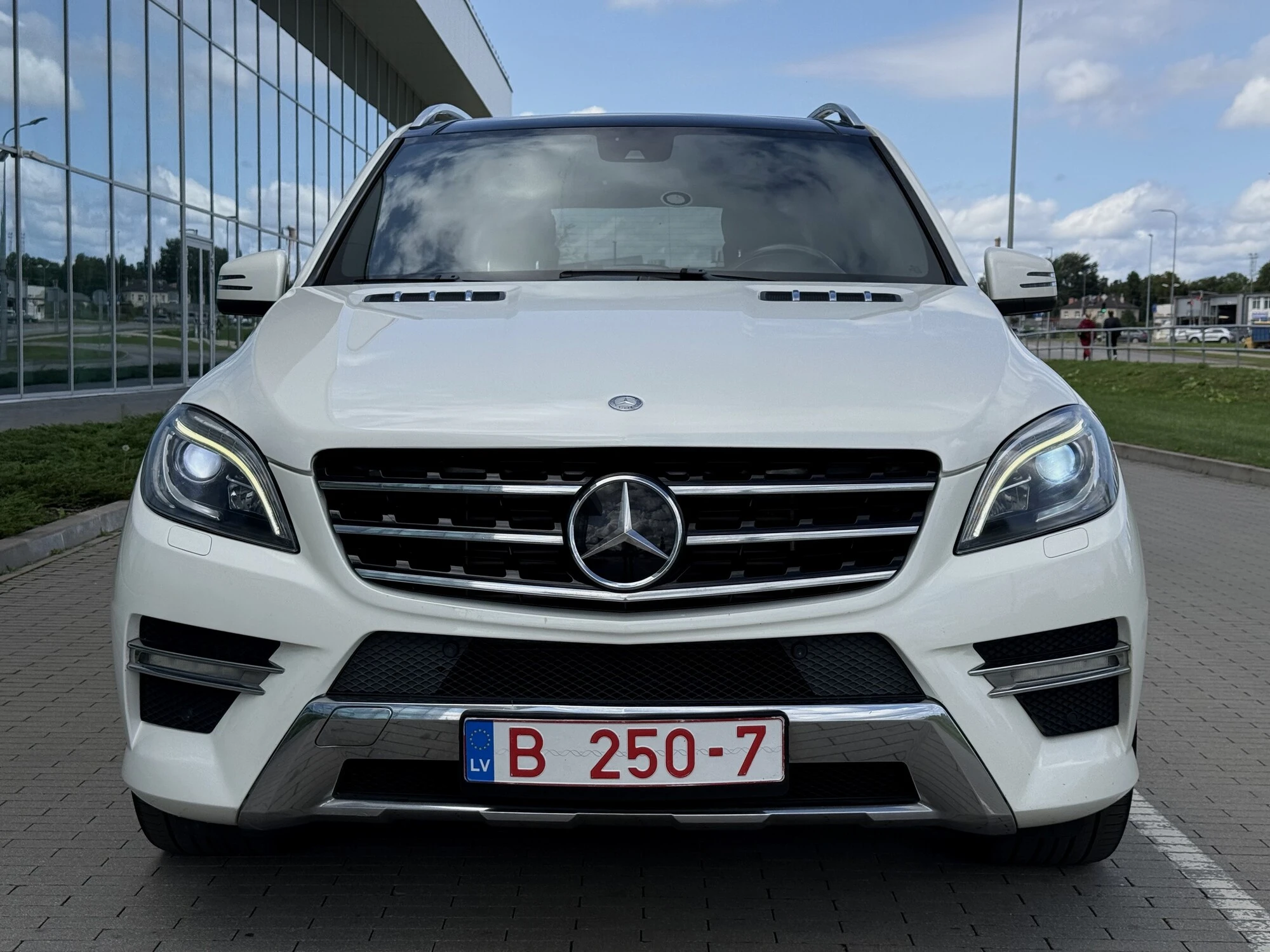 Mercedes-Benz ML350