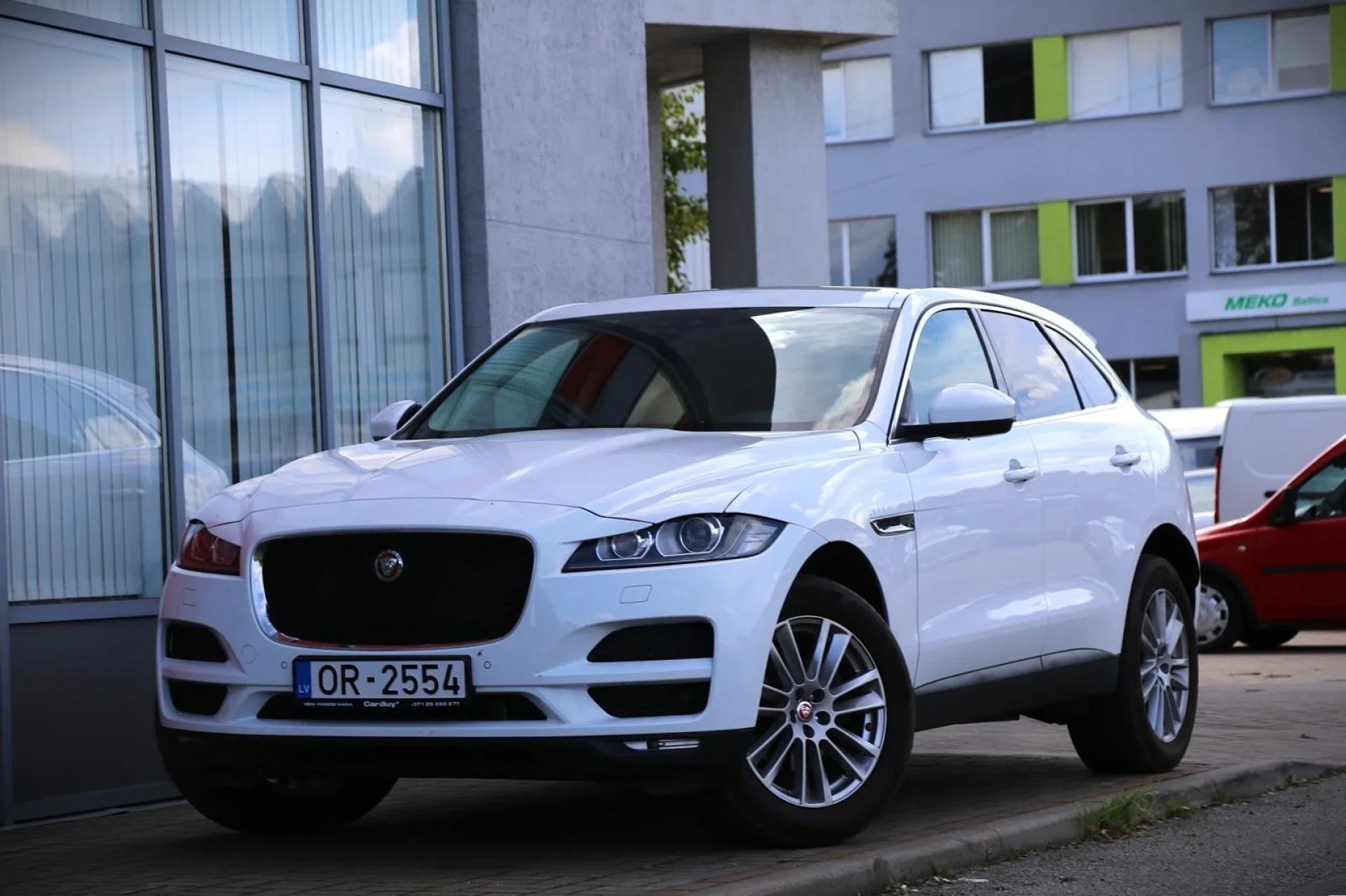 Jaguar F-Pace