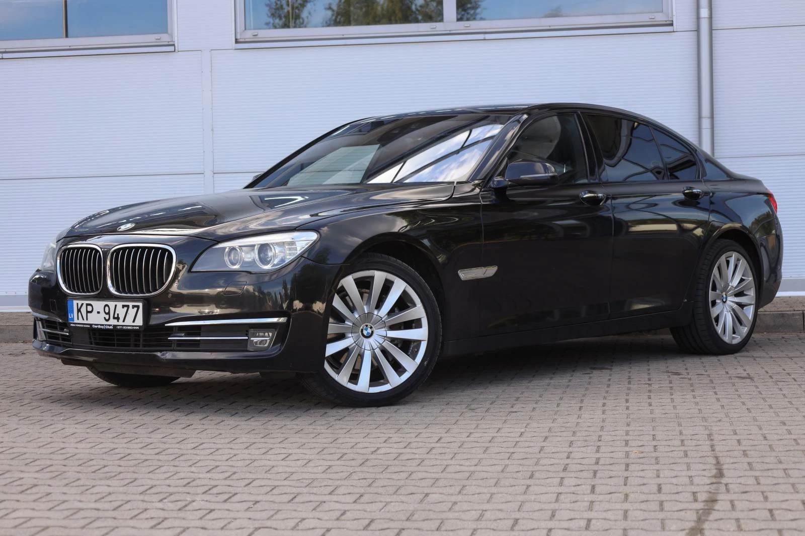 BMW 740