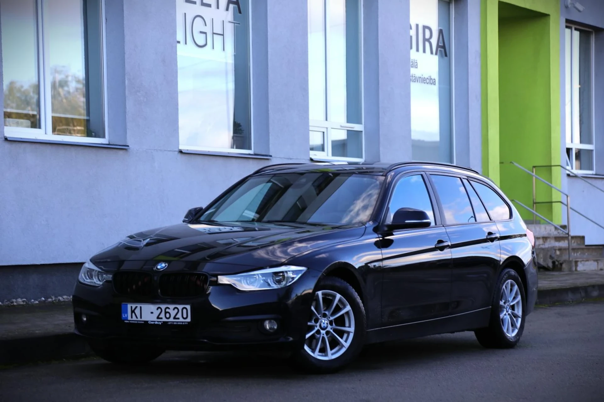 BMW 320