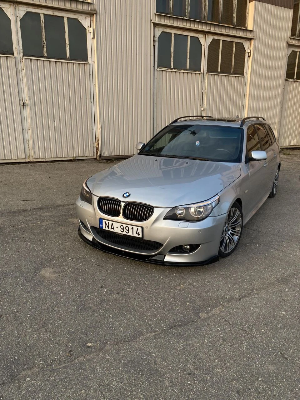 BMW 530