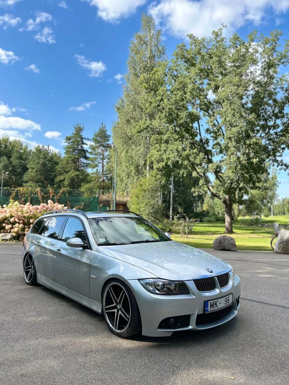 BMW 330