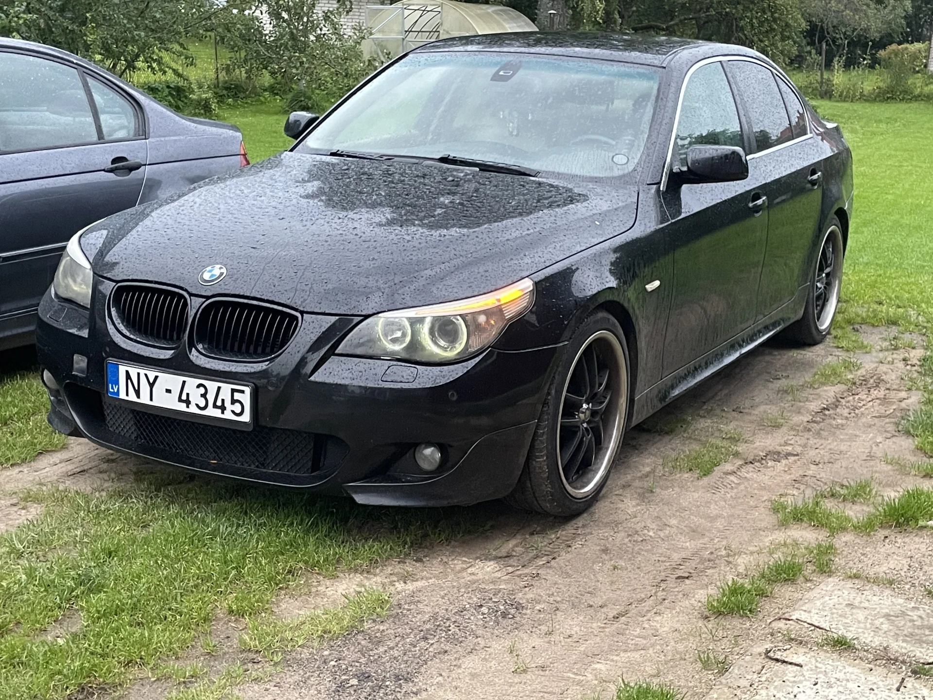 BMW 530