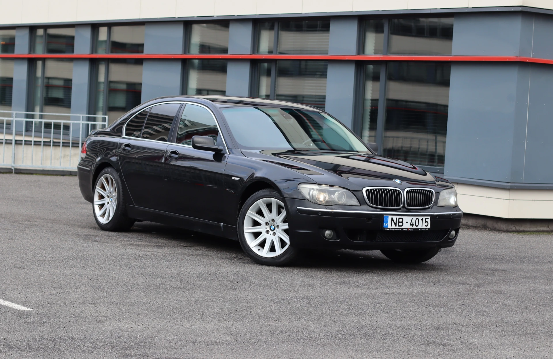 BMW 730