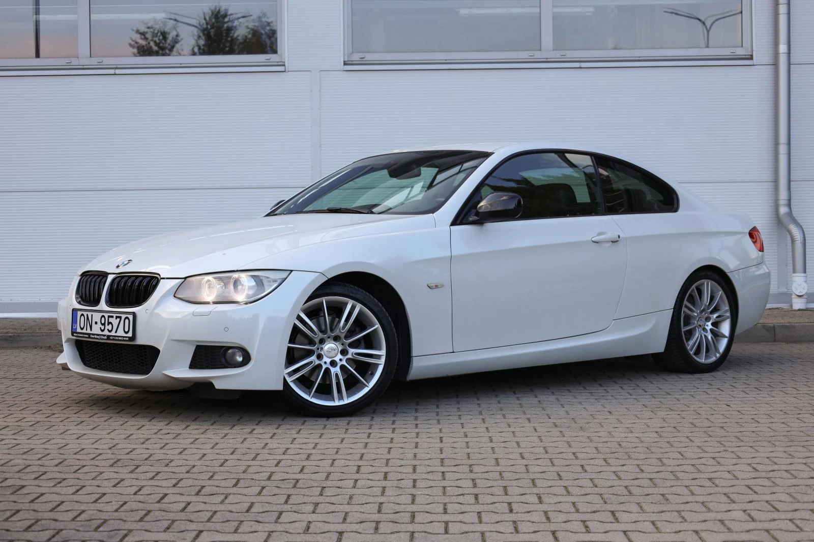 BMW 320