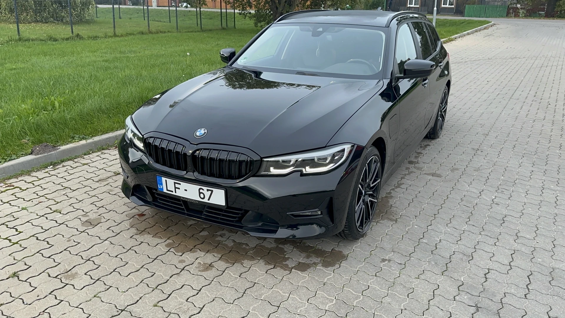 BMW 330