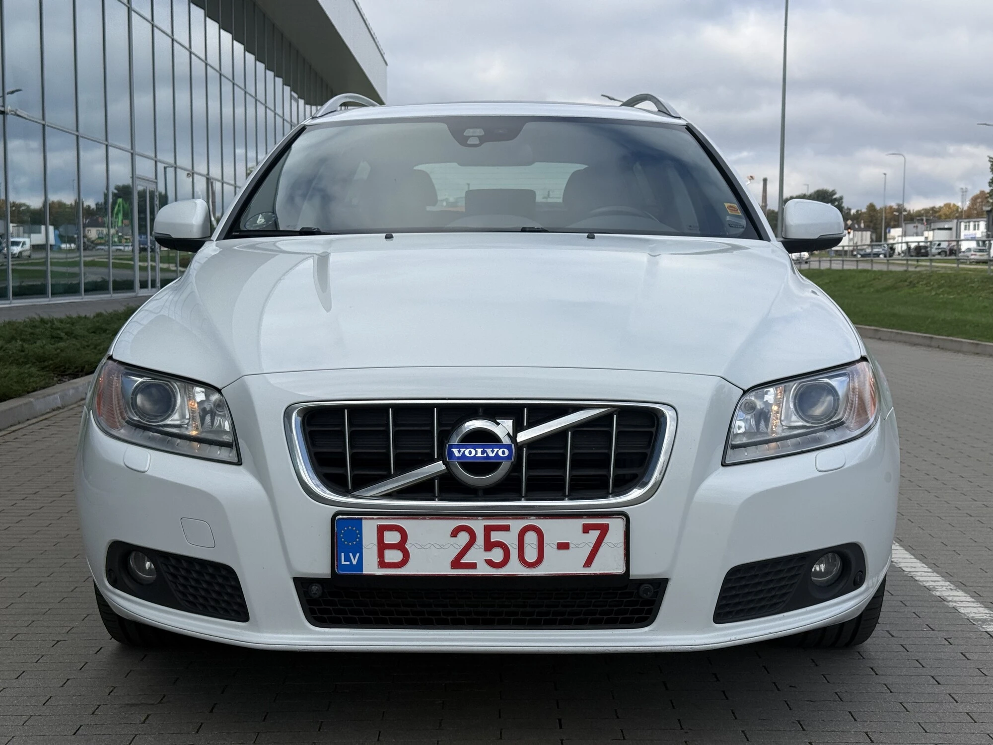 Volvo V70