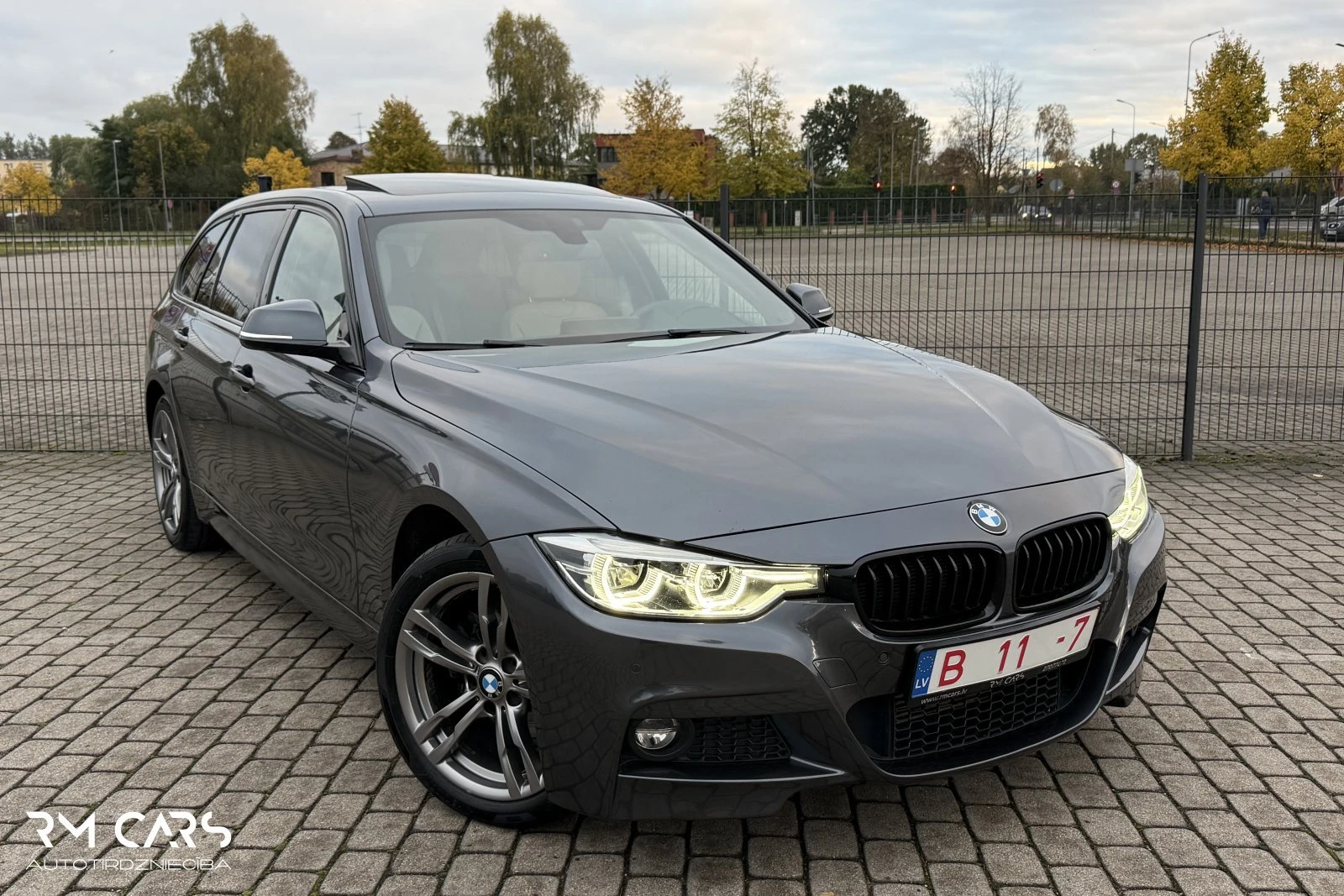 BMW 320