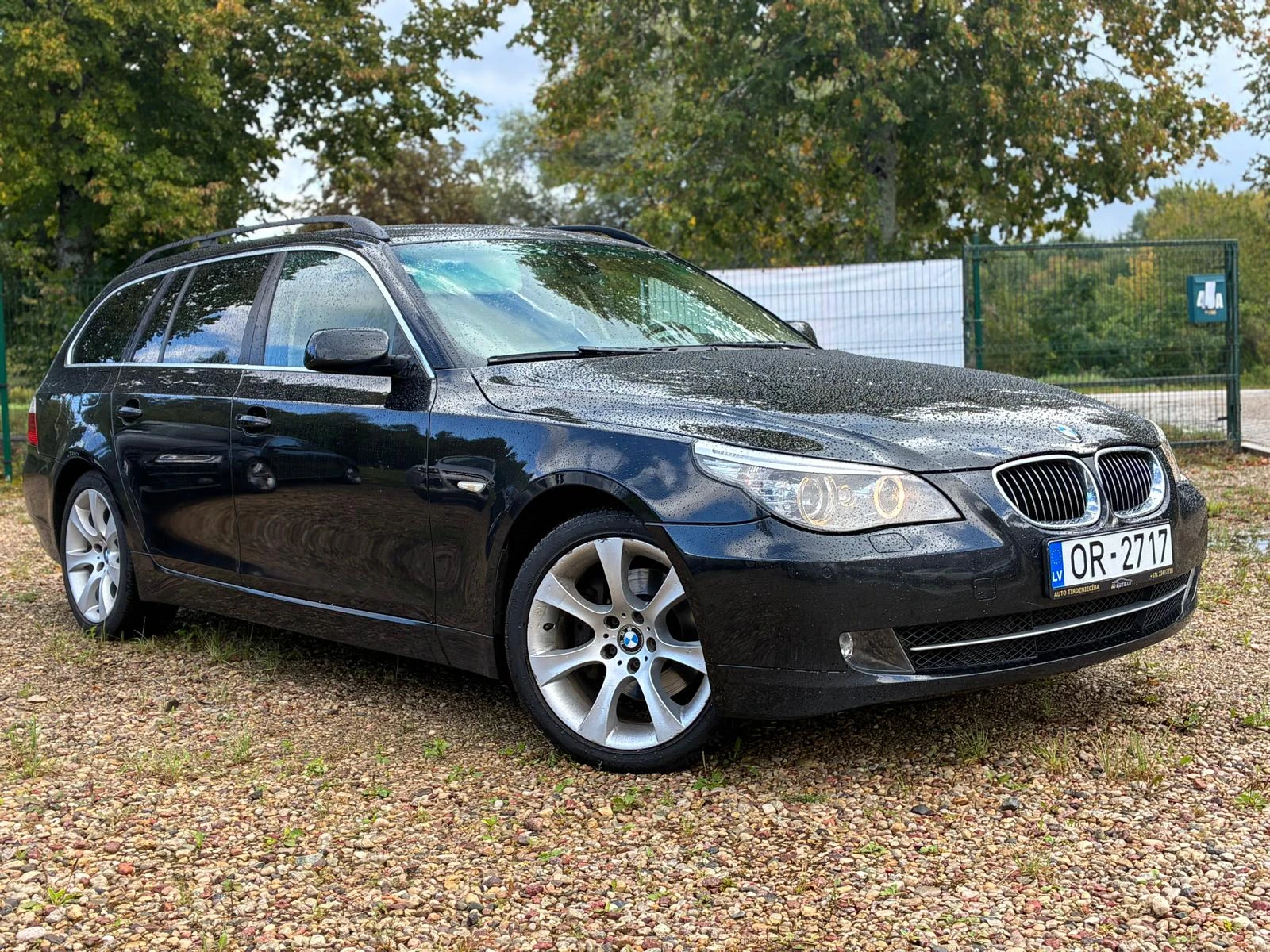 BMW 525
