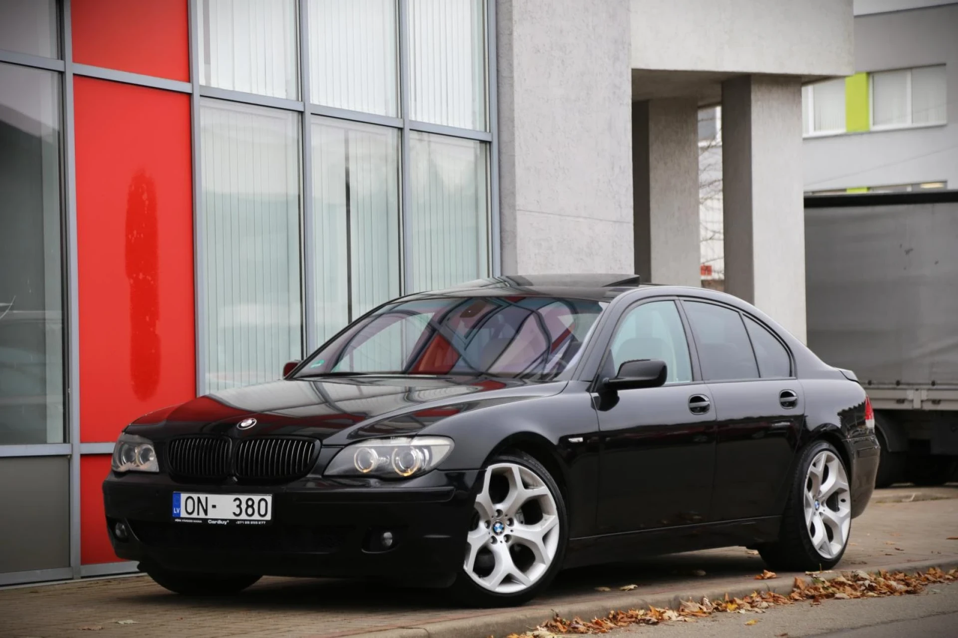 BMW 730