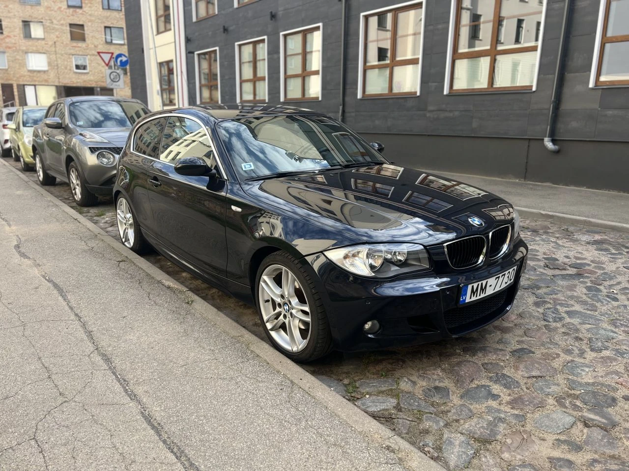 BMW 120