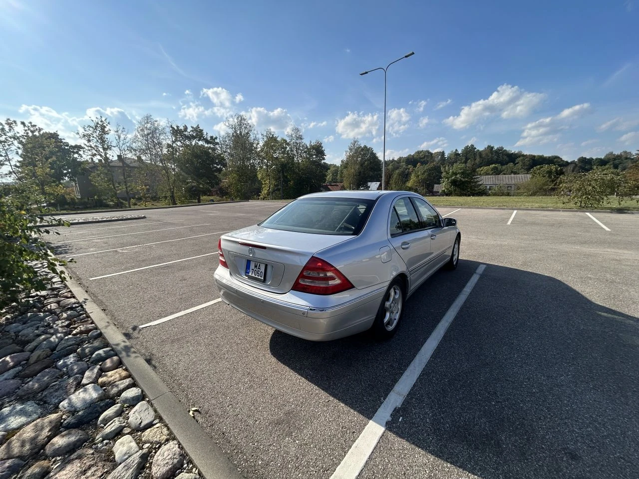 Mercedes-Benz C240