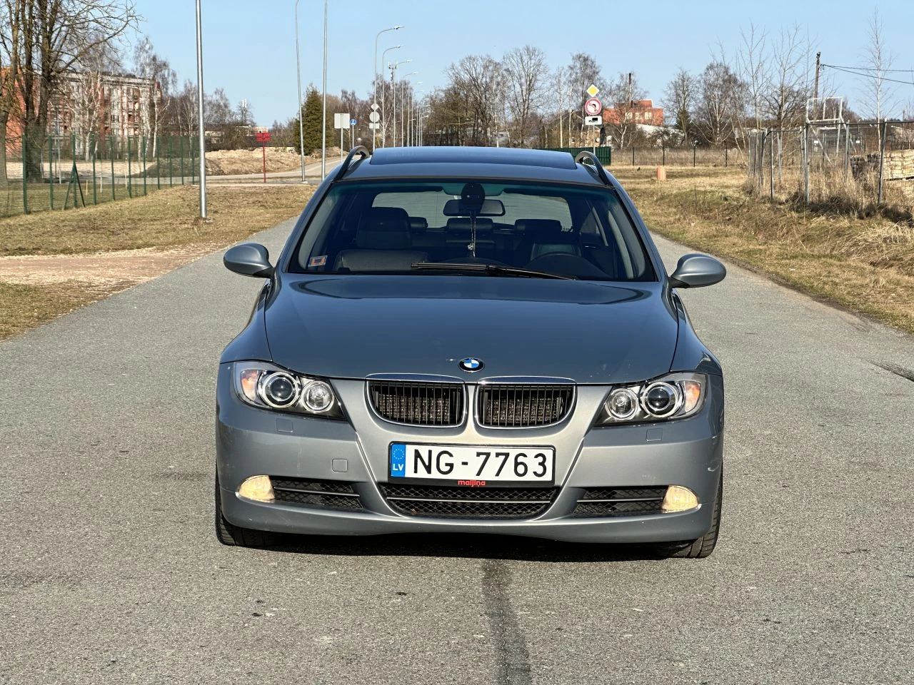 BMW 330
