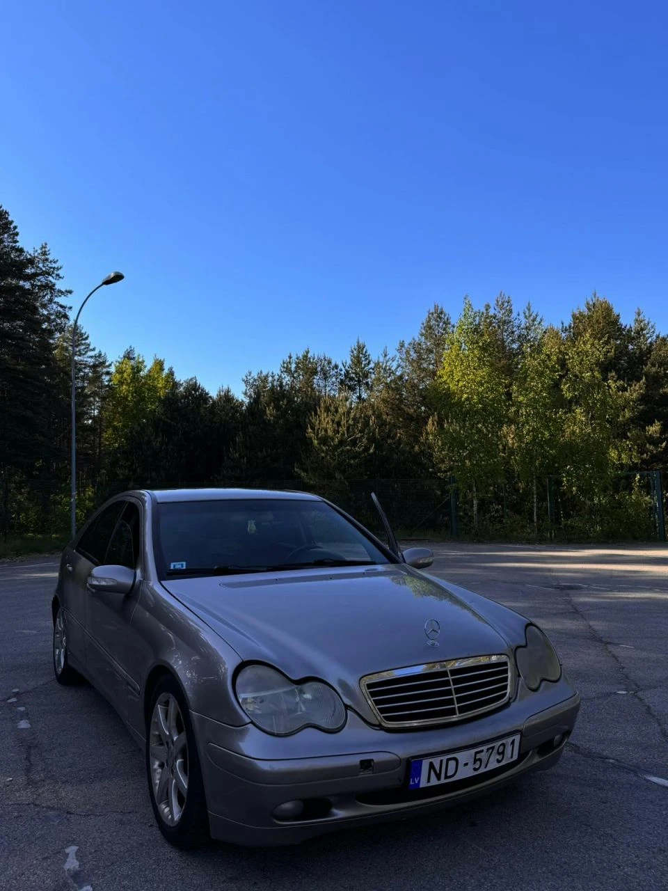 Mercedes-Benz C220