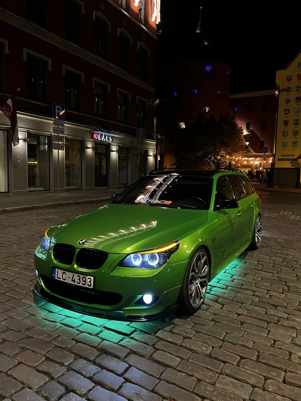BMW 530