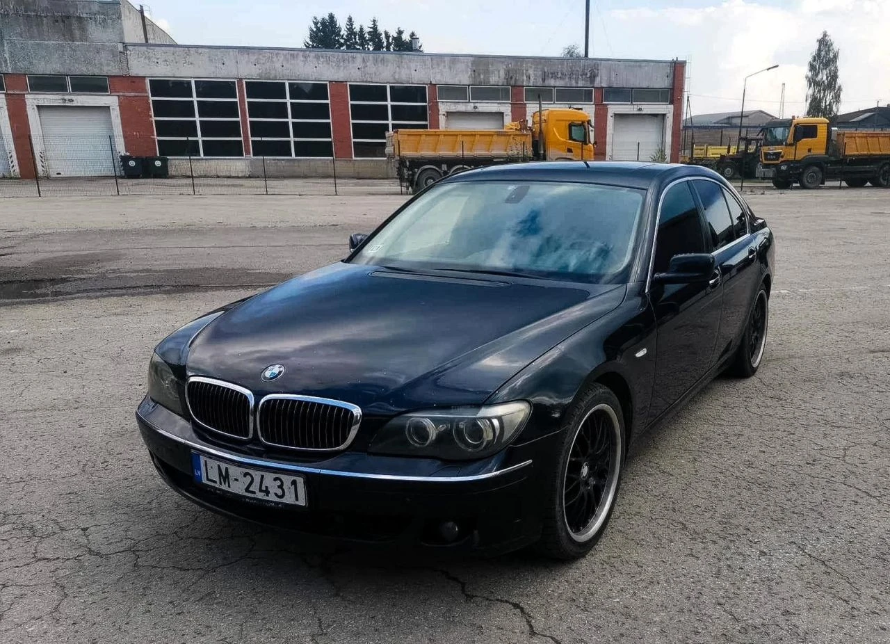 BMW 730