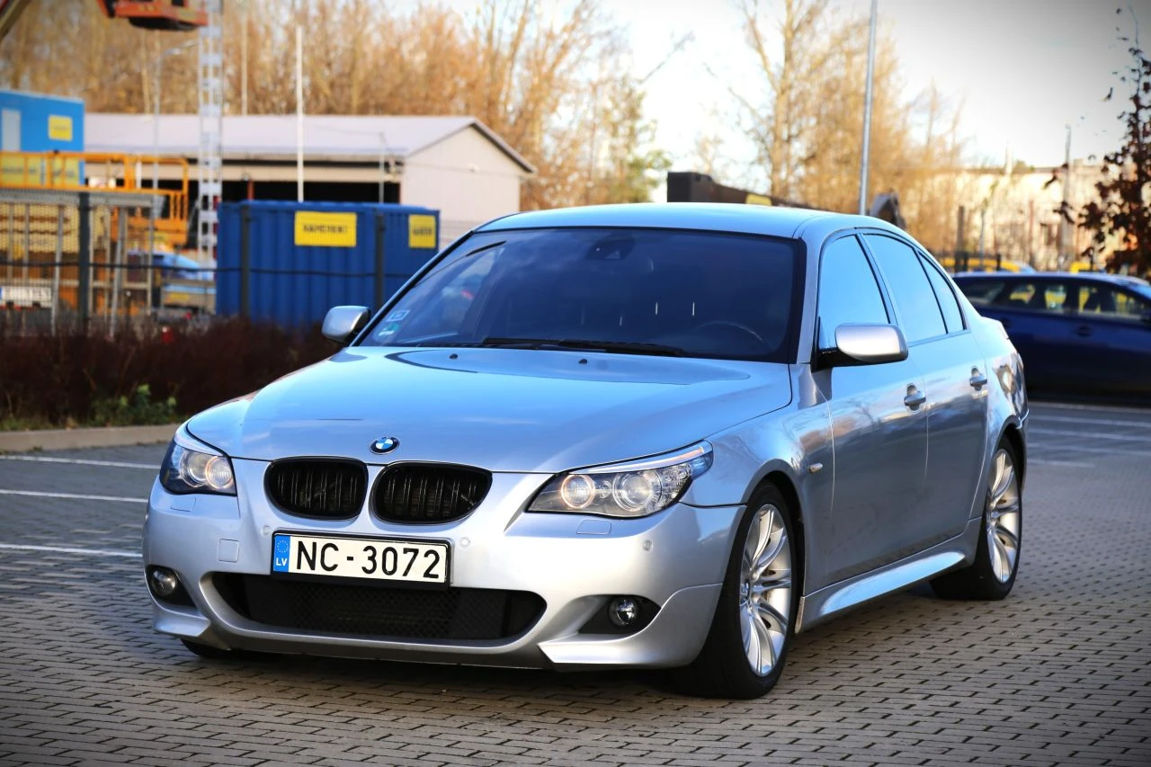 BMW 525