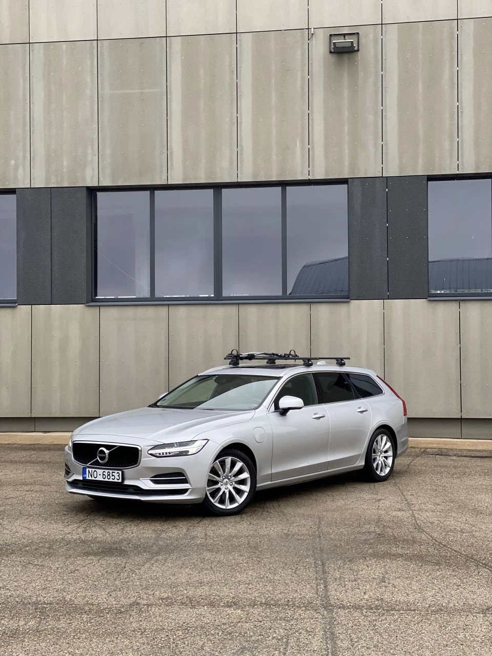 Volvo V90
