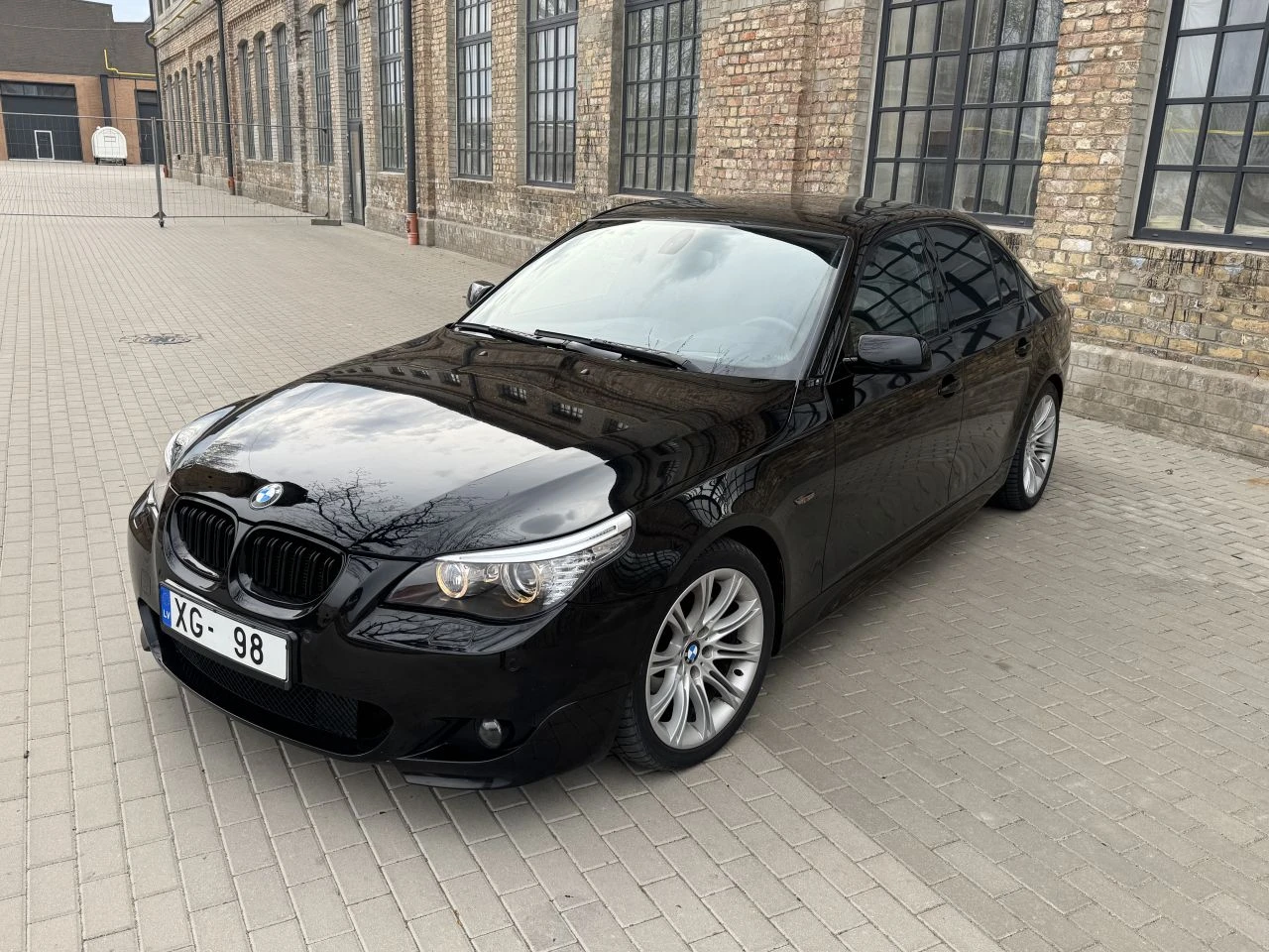 BMW 530