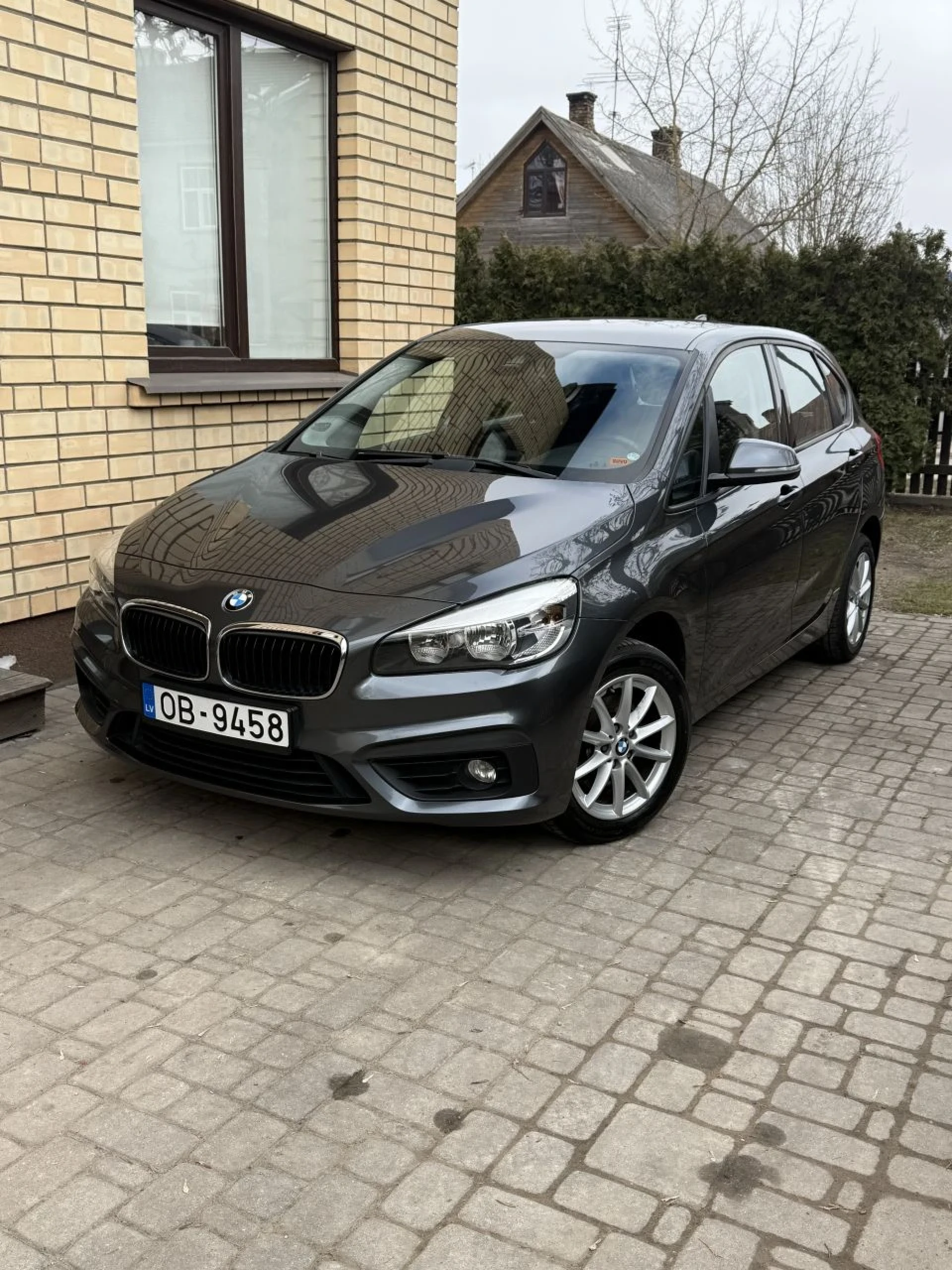 BMW 218