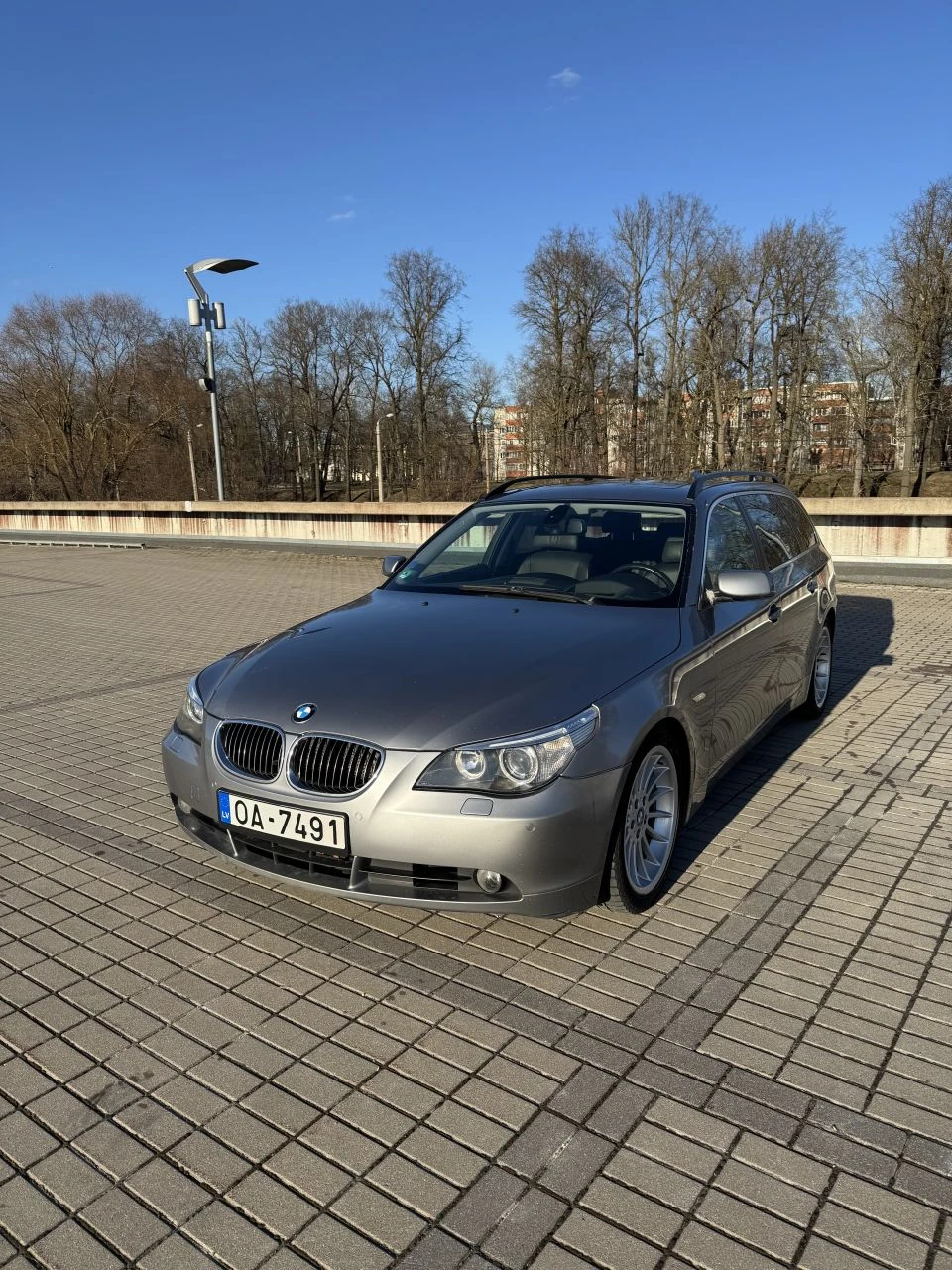 BMW 530