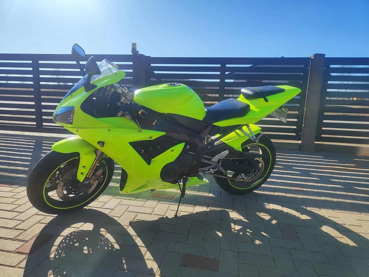 Yamaha R1