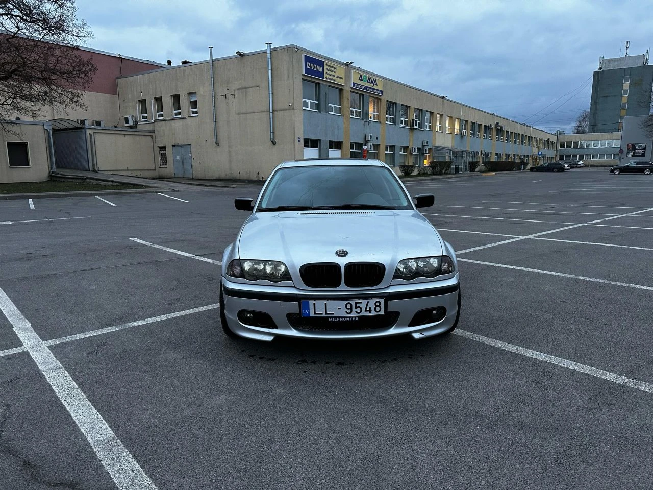 BMW 323