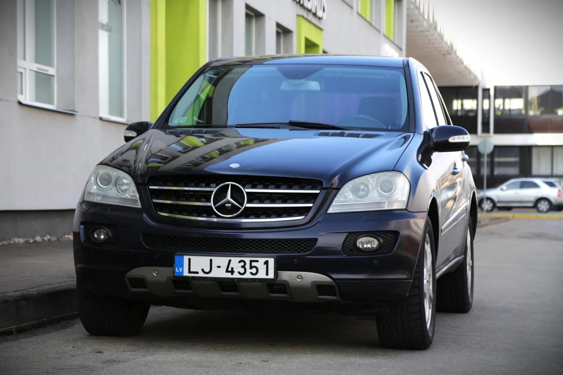 Mercedes-Benz ML320