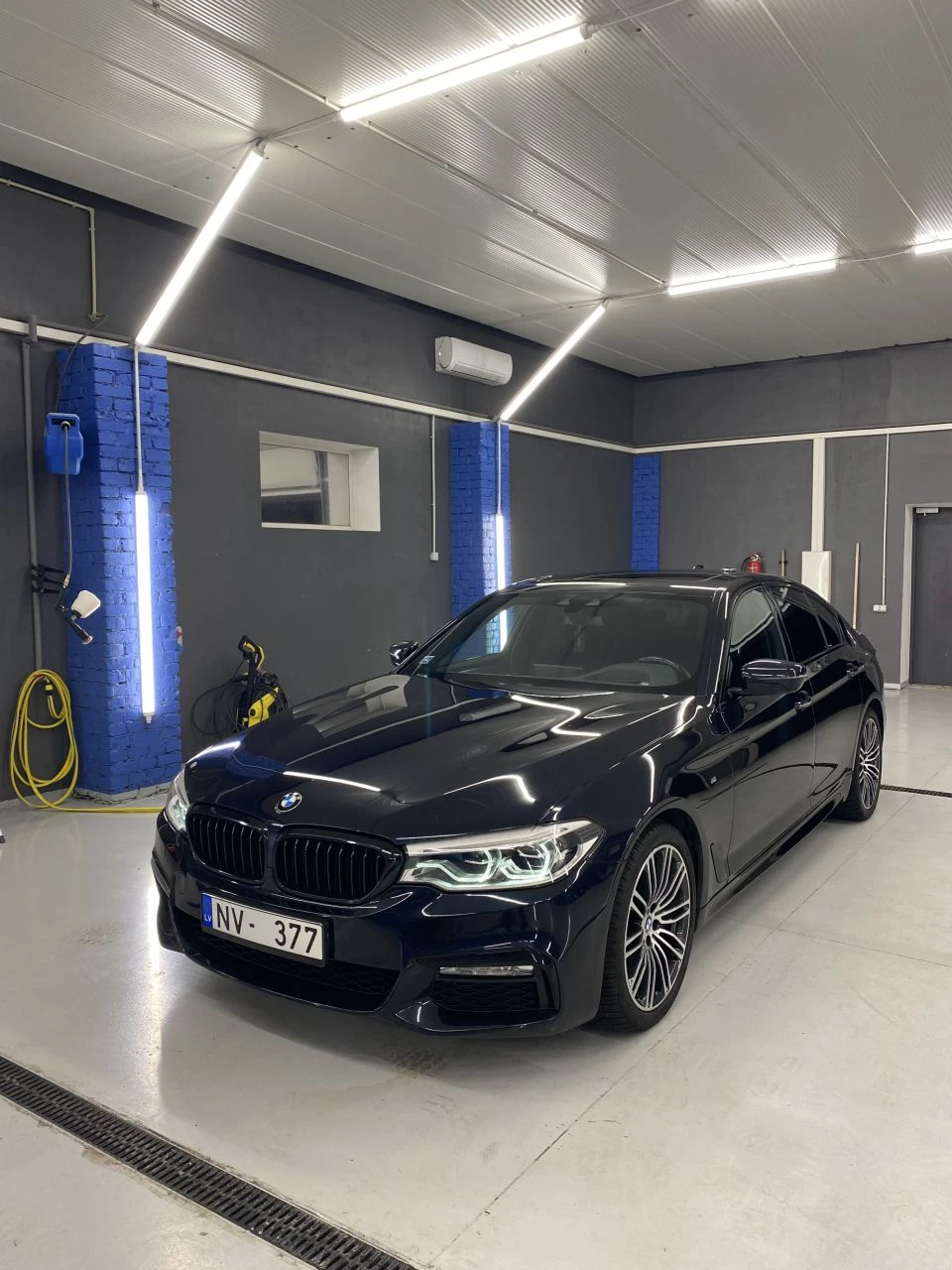 BMW 530