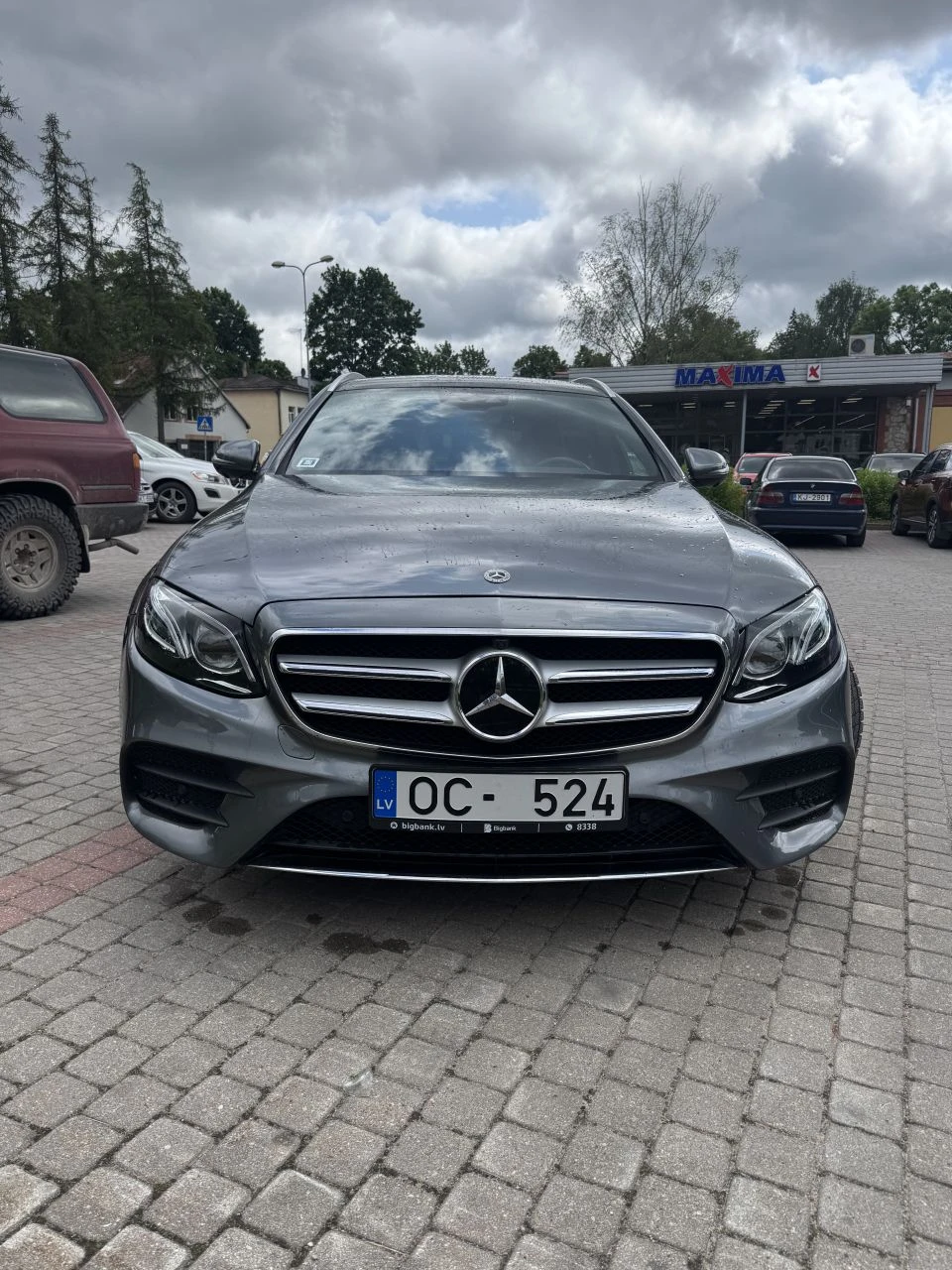 Mercedes-Benz E220