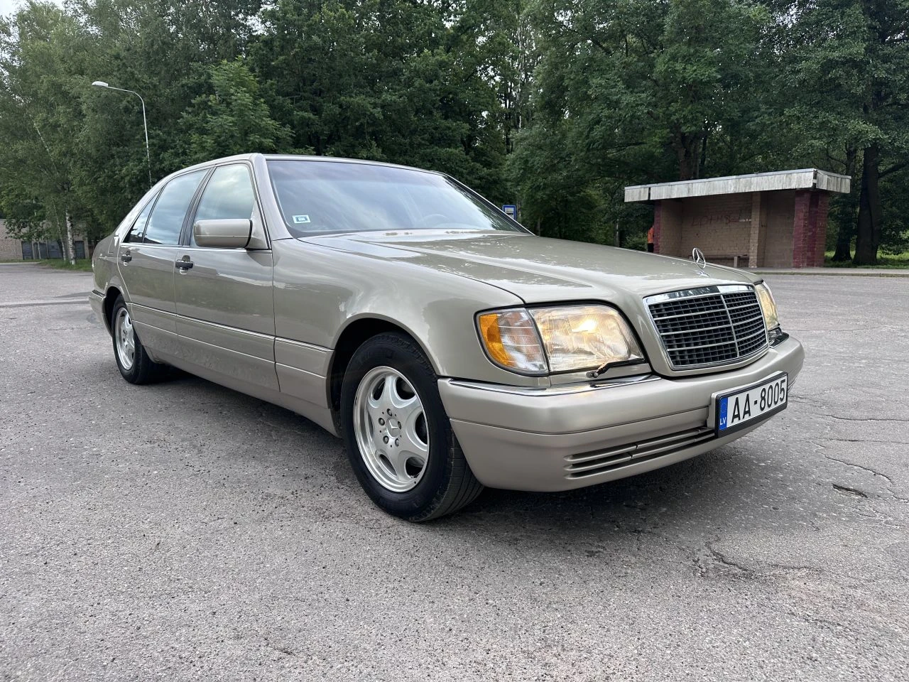 Mercedes-Benz S320
