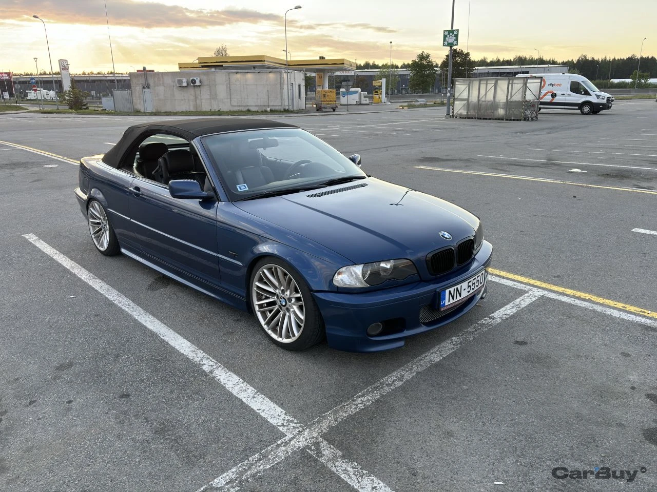 BMW 325