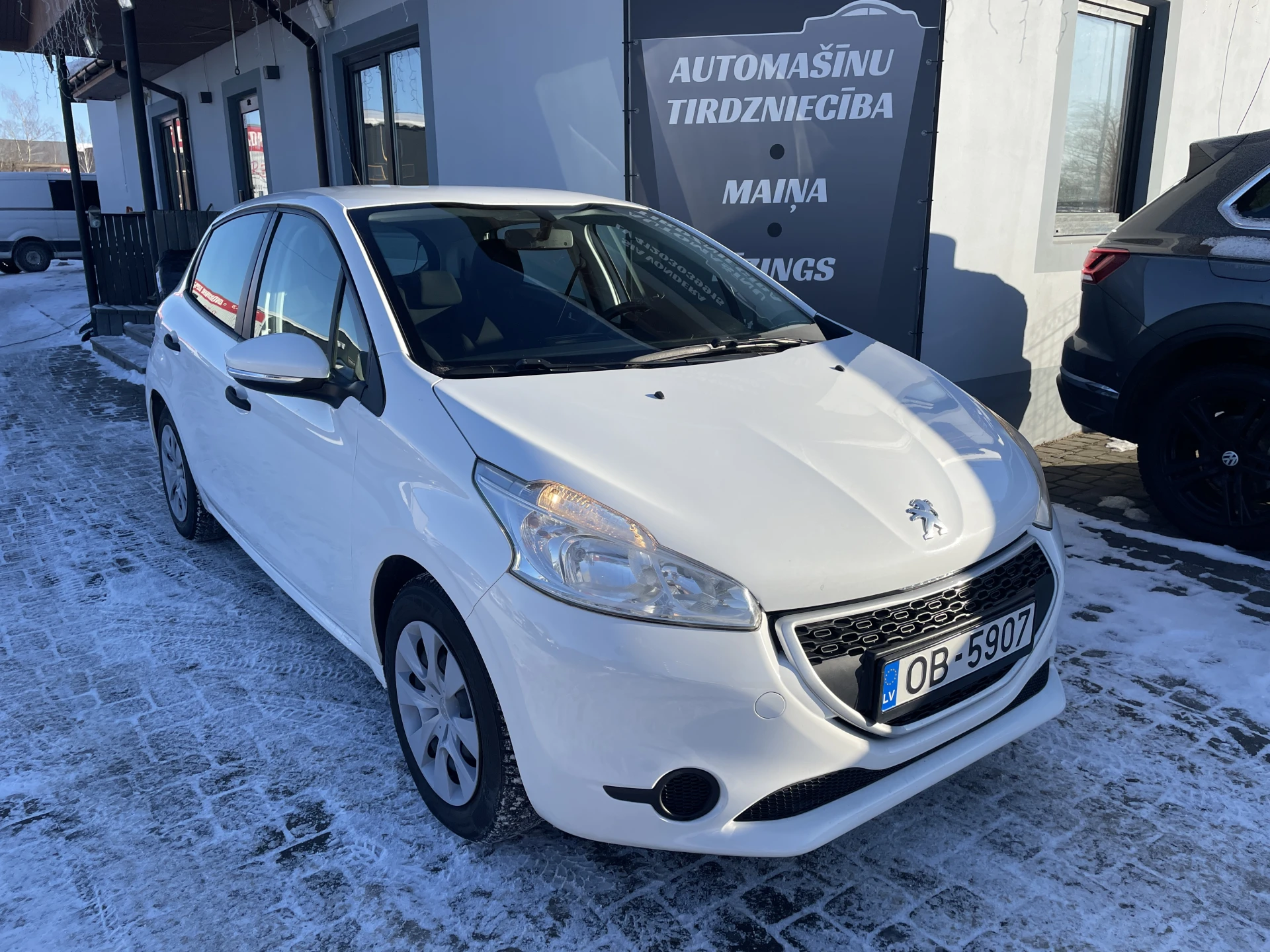 Peugeot 208