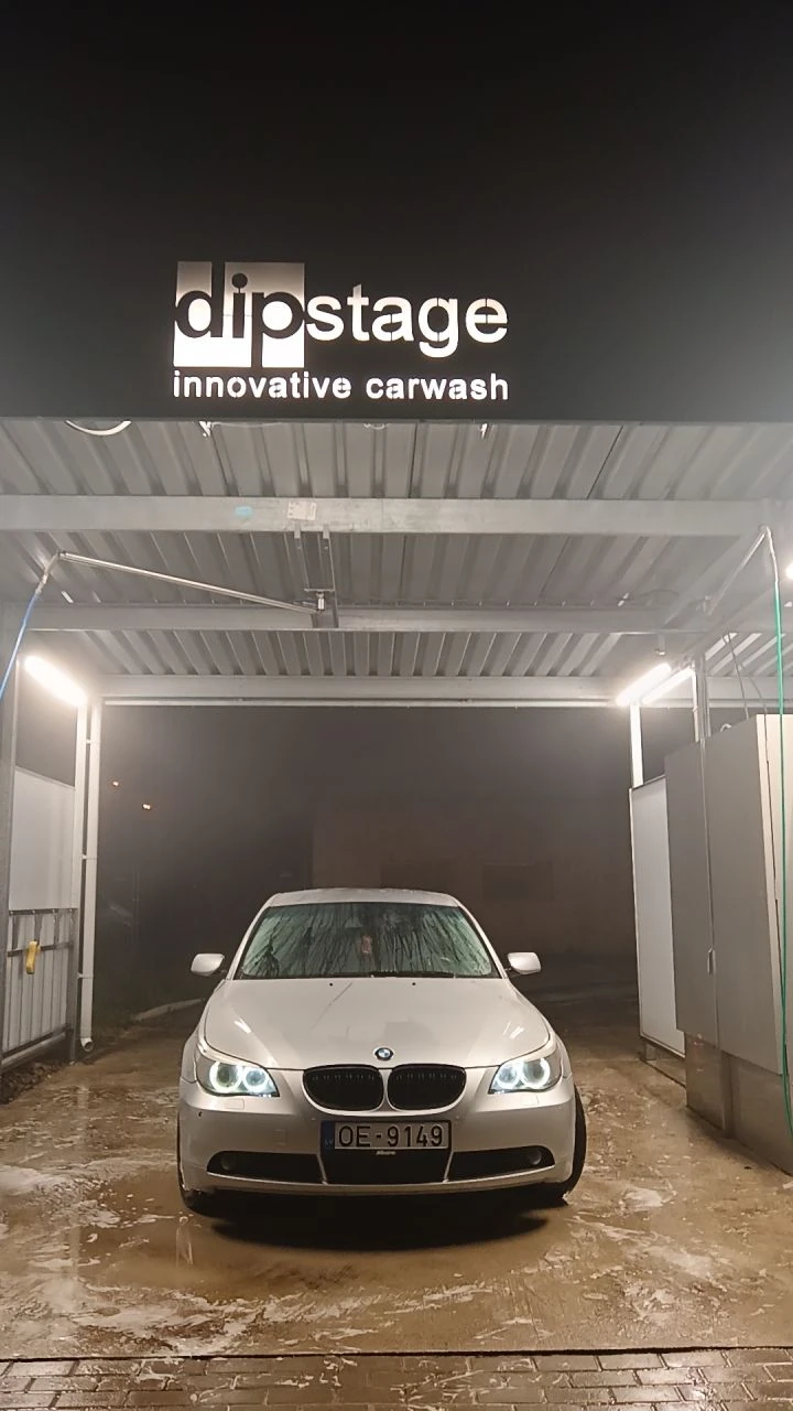 BMW 525