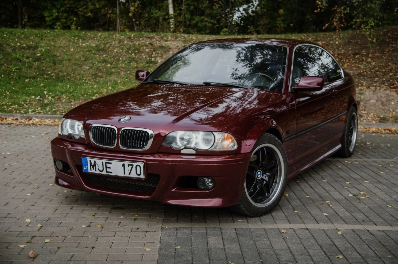 BMW 323