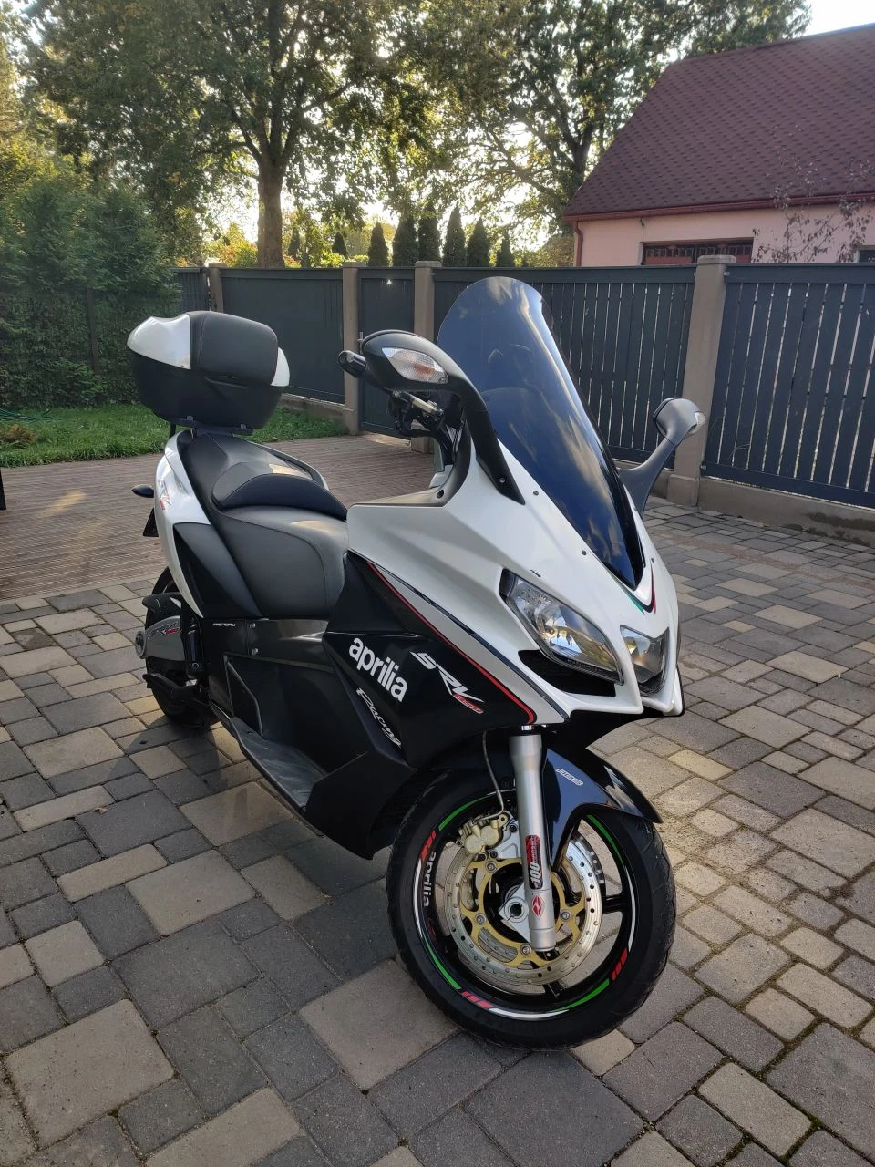 Aprilia SRV
