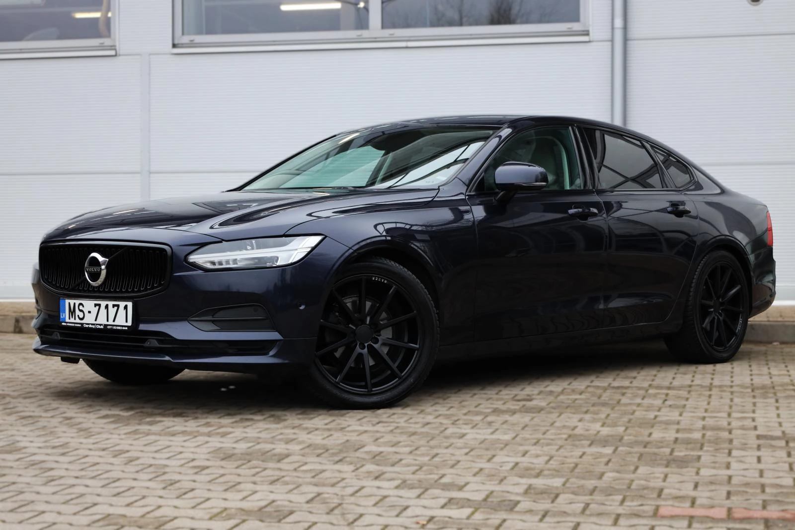 Volvo S90