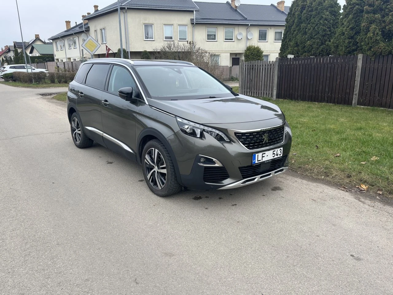 Peugeot 5008
