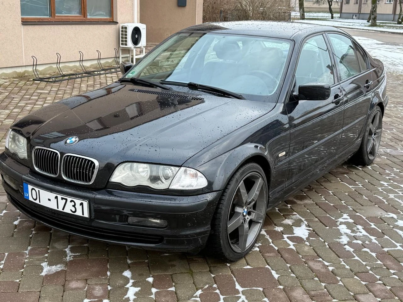 BMW 320