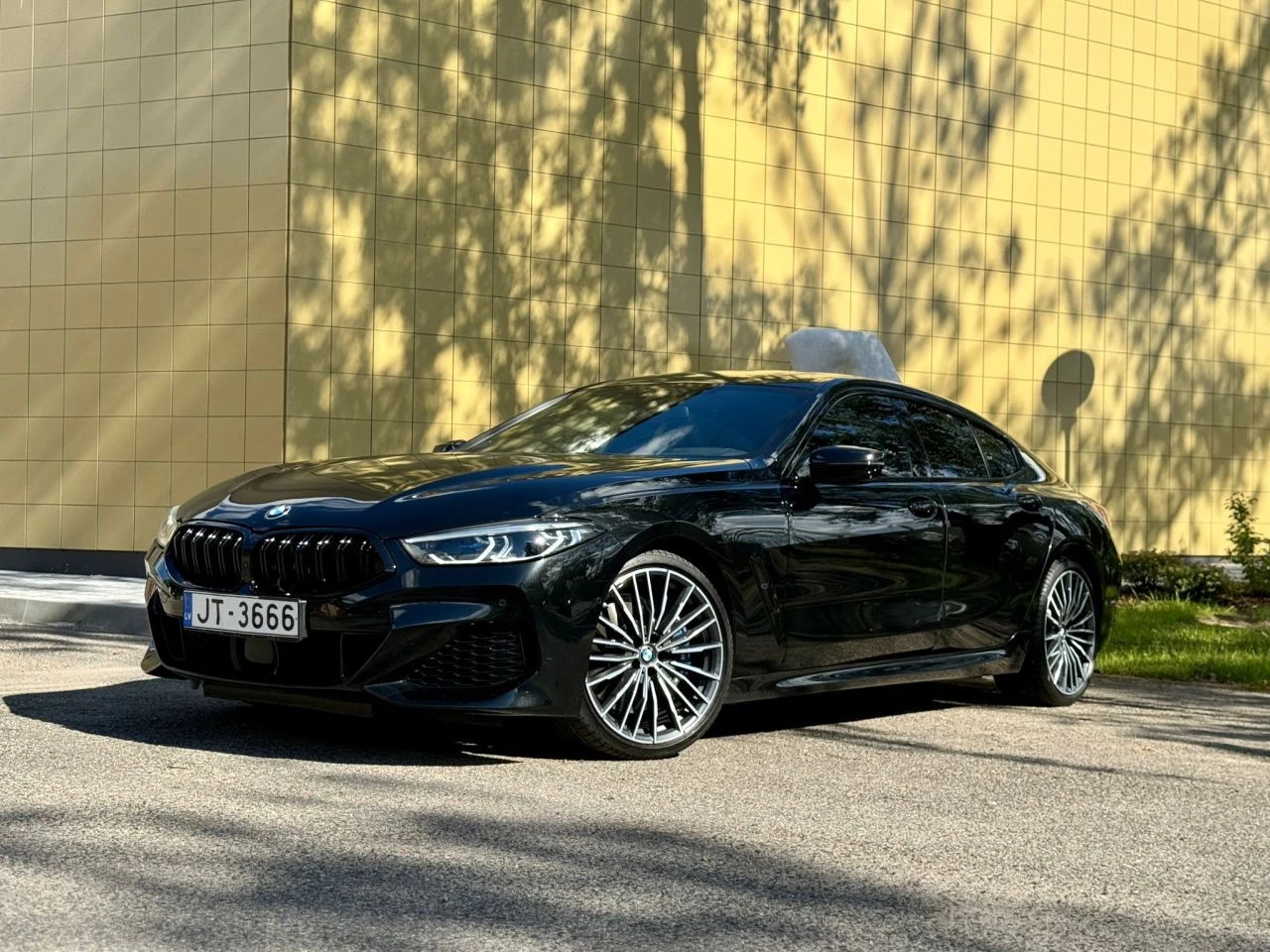 BMW 840