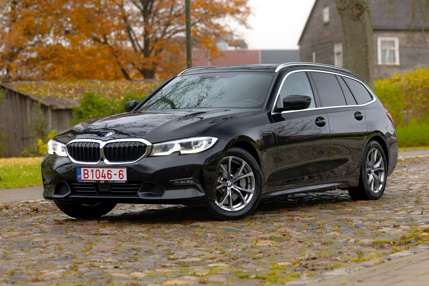 BMW 330