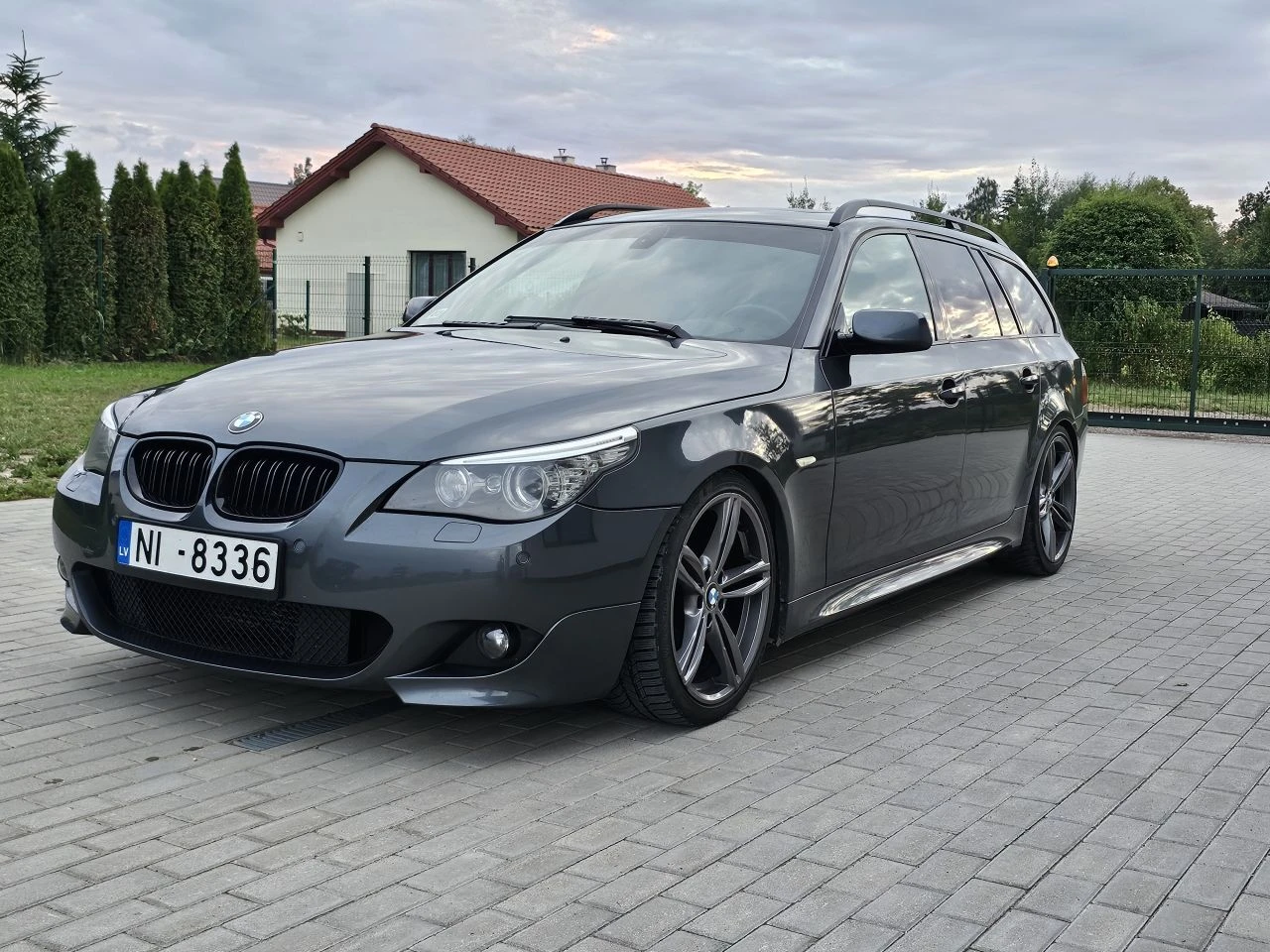 BMW 530