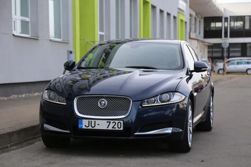 Jaguar XF