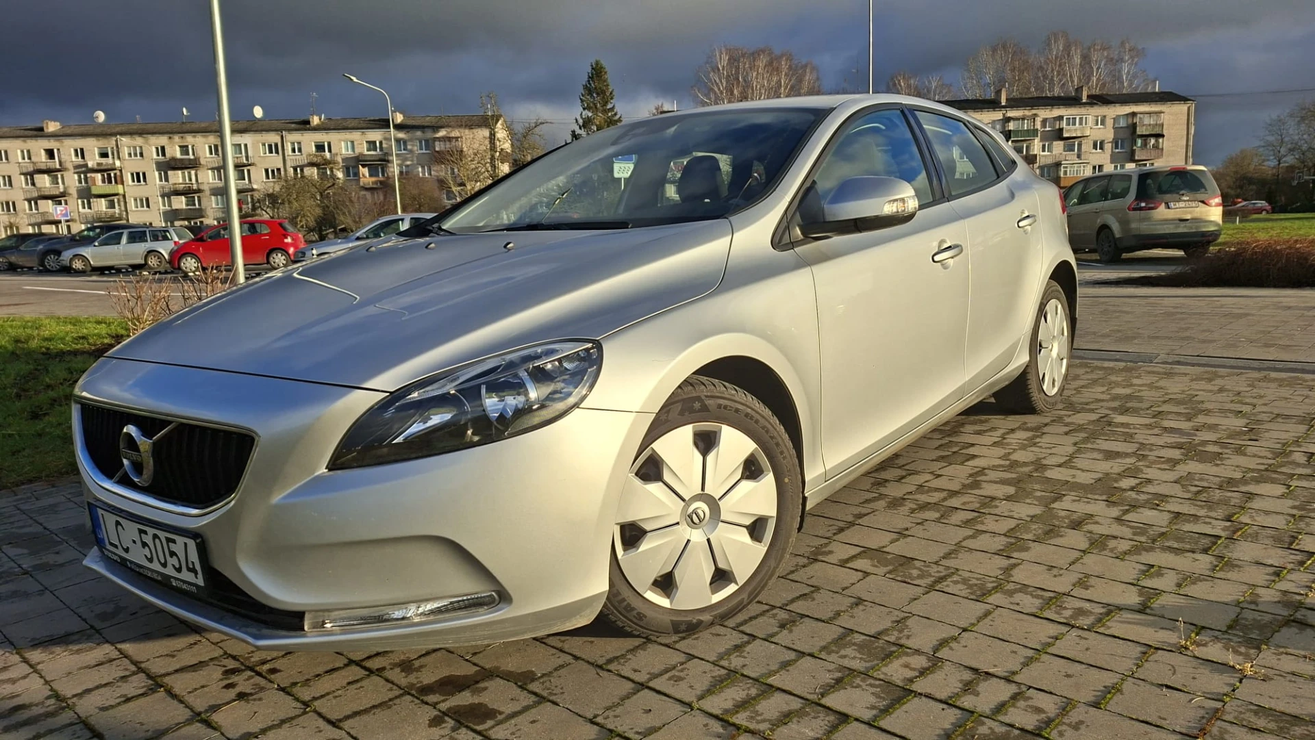 Volvo V40