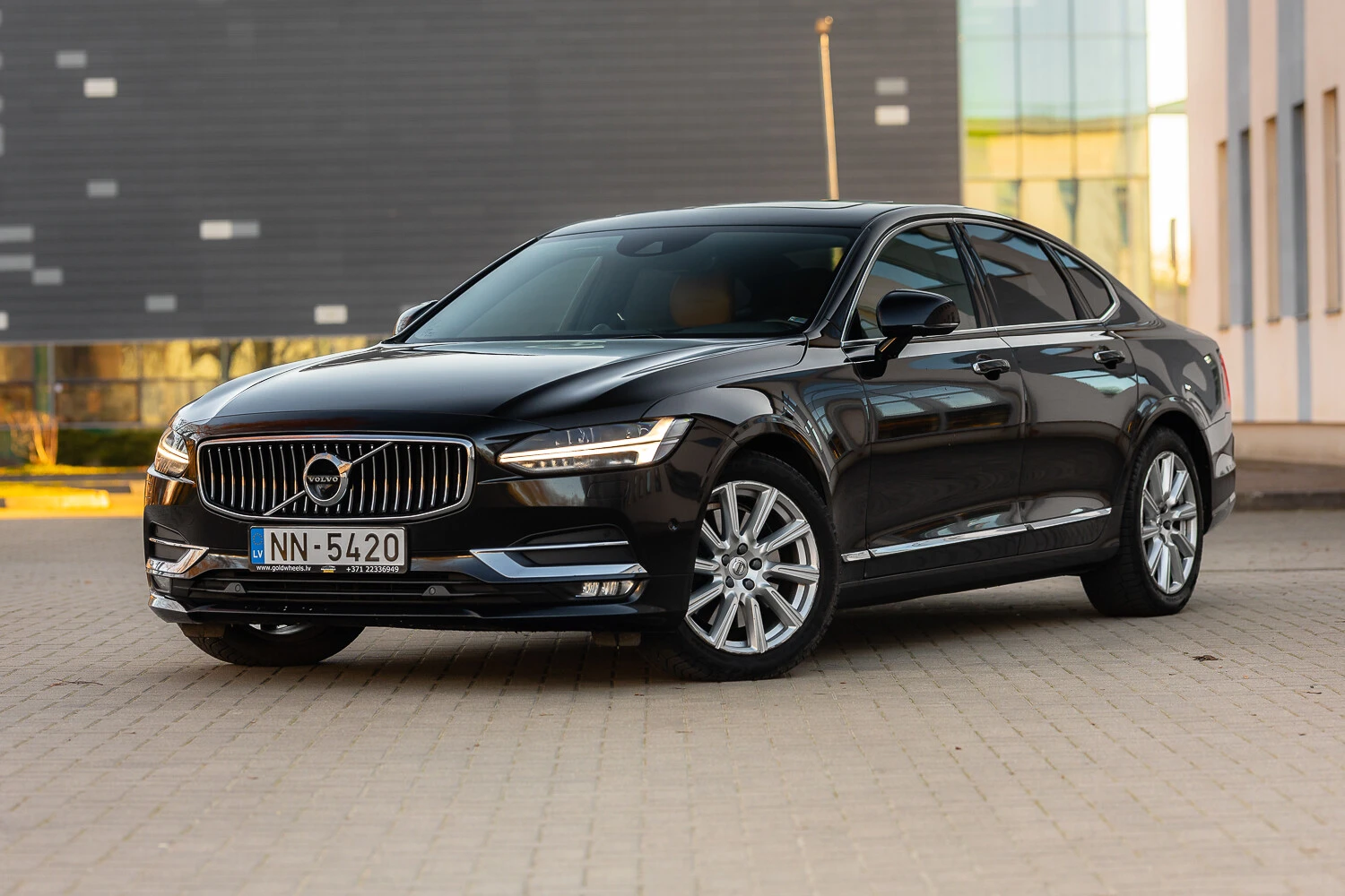 Volvo S90